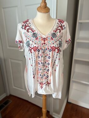 Johnny Was White Tunic with Multicolor Floral Embroidery large